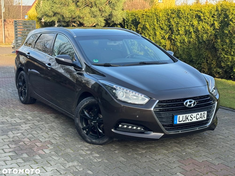 Hyundai i40 Kombi blue 1.6 Space - 40