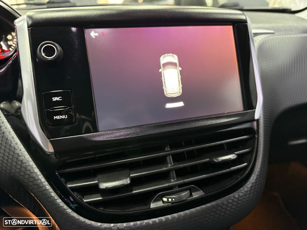 Peugeot 208 1.2 PureTech GT Line EAT6 - 19