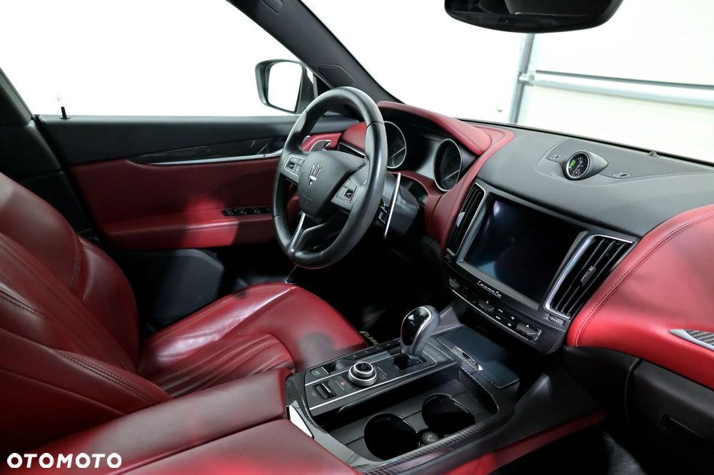 Maserati Levante S - 37