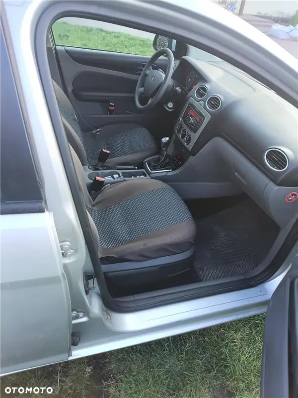 Ford Focus 1.6 Amber X - 6