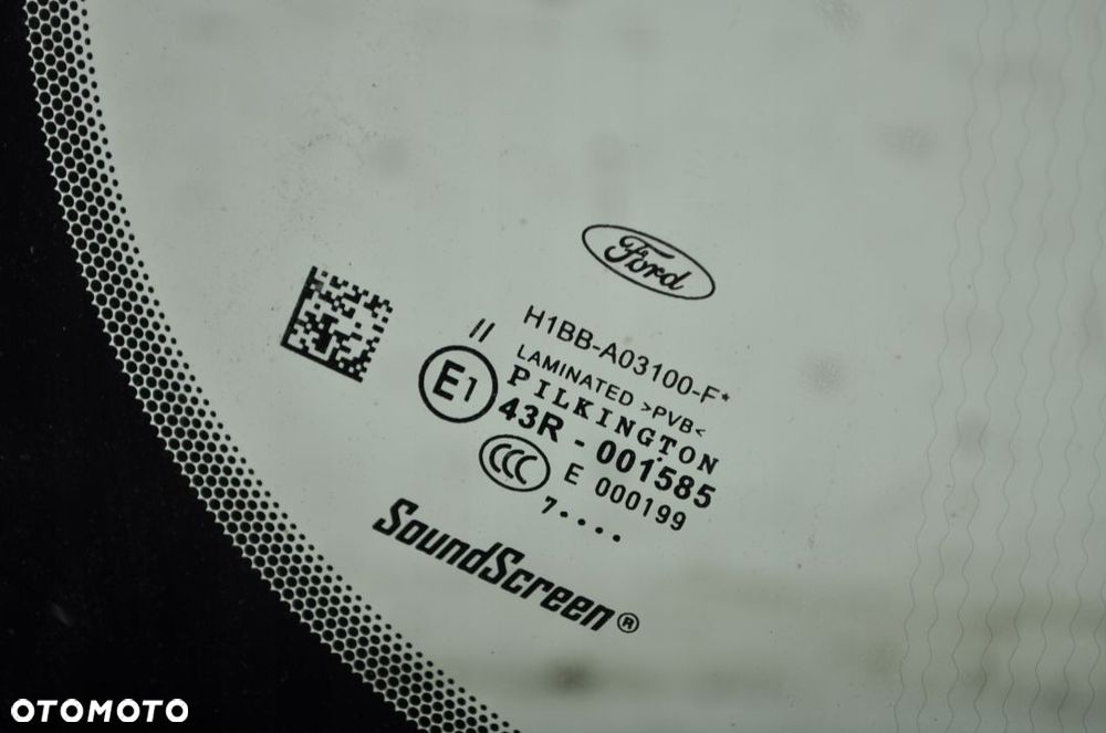 FORD FIESTA MK8 SZYBA PRZÓD PRZEDNIA CZOŁOWA 17R - 6