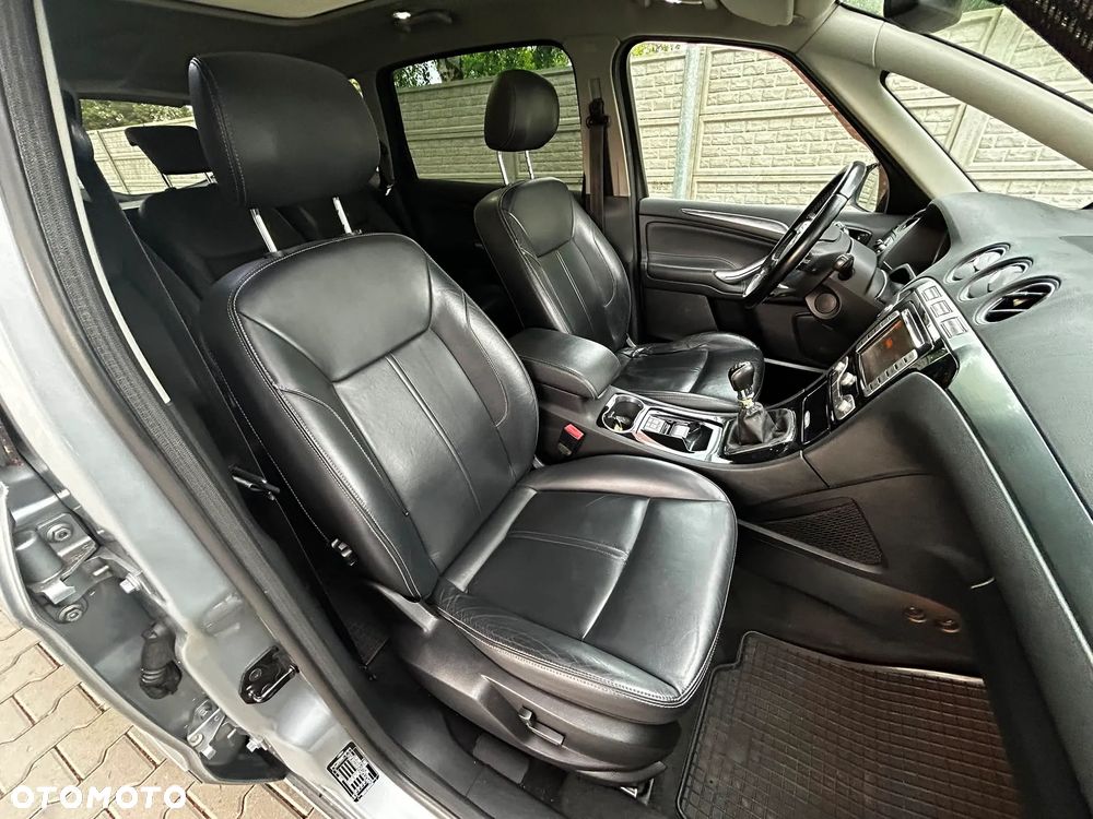Ford S-Max 2.0 TDCi DPF Titanium X - 27