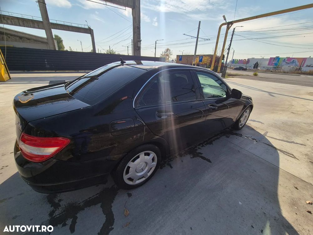 Mercedes-Benz C 220 T CDI Classic - 9