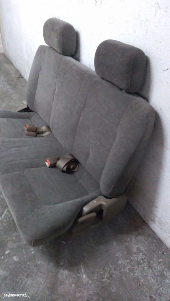 Estofos De Trás Kia Carnival I (Up) - 5