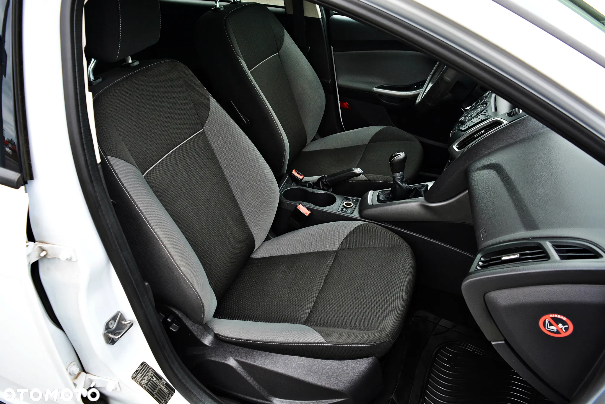 Ford Focus 1.6 Trend - 16