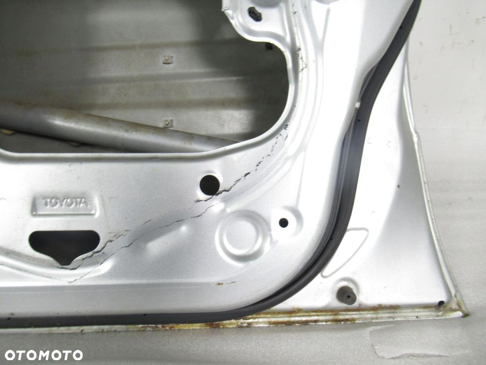 DRZWI PRAWE PRZEDNIE TOYOTA RAV 4 II 1D4 - 2