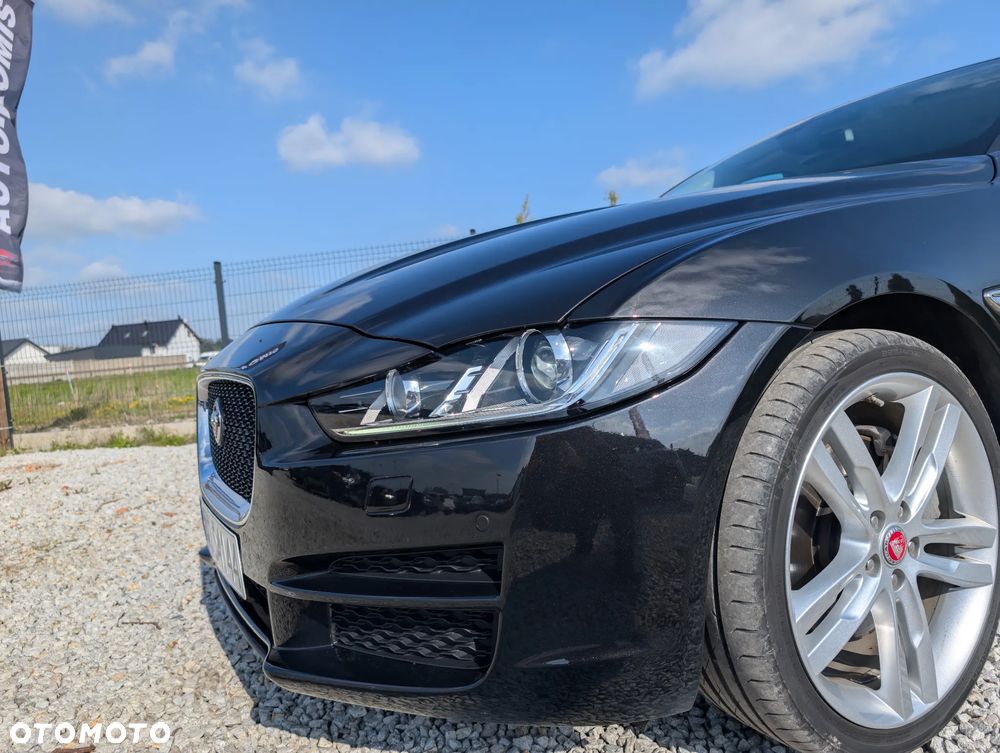 Jaguar XE 2.0 T Prestige - 6