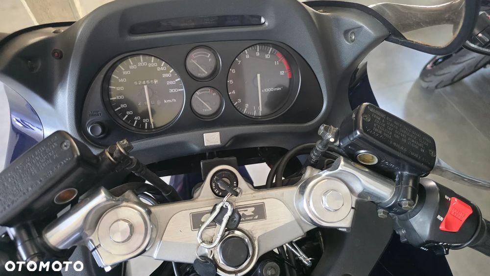 Honda CBR - 17