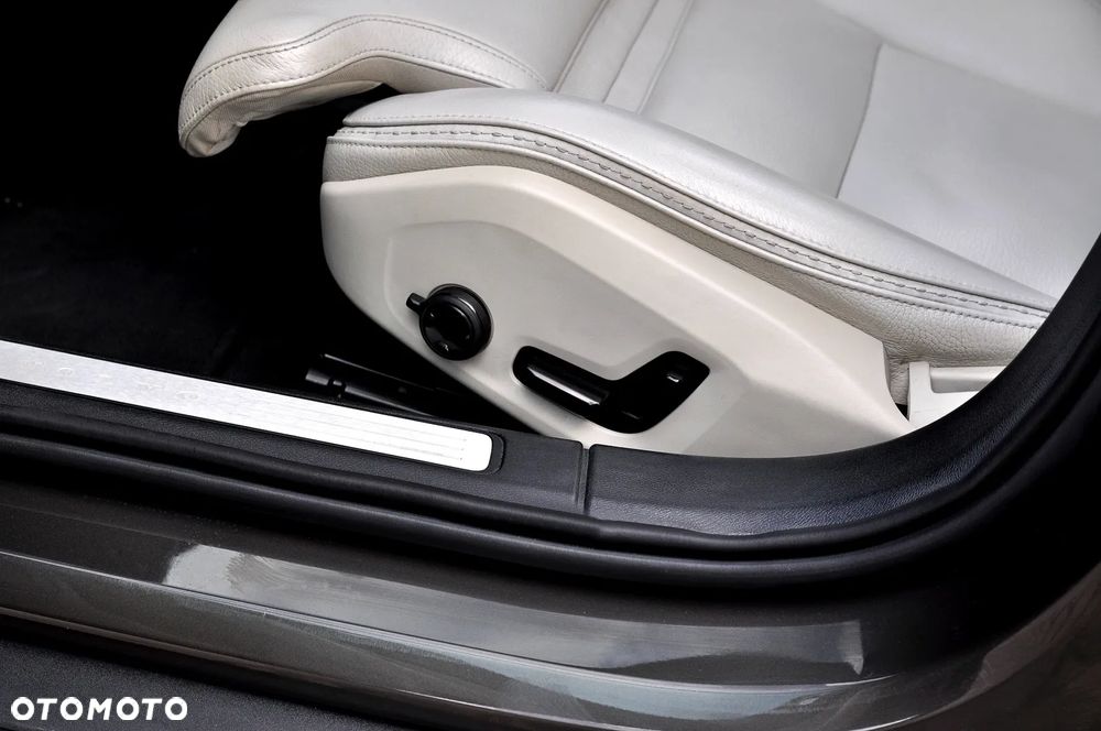 Volvo V60 Cross Country D4 Geartronic Pro - 21