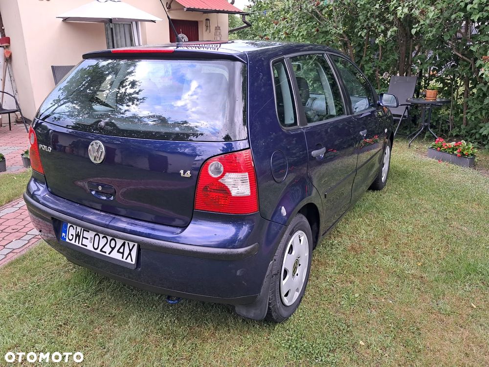 Volkswagen Polo 1.4 16V Comfortline - 12