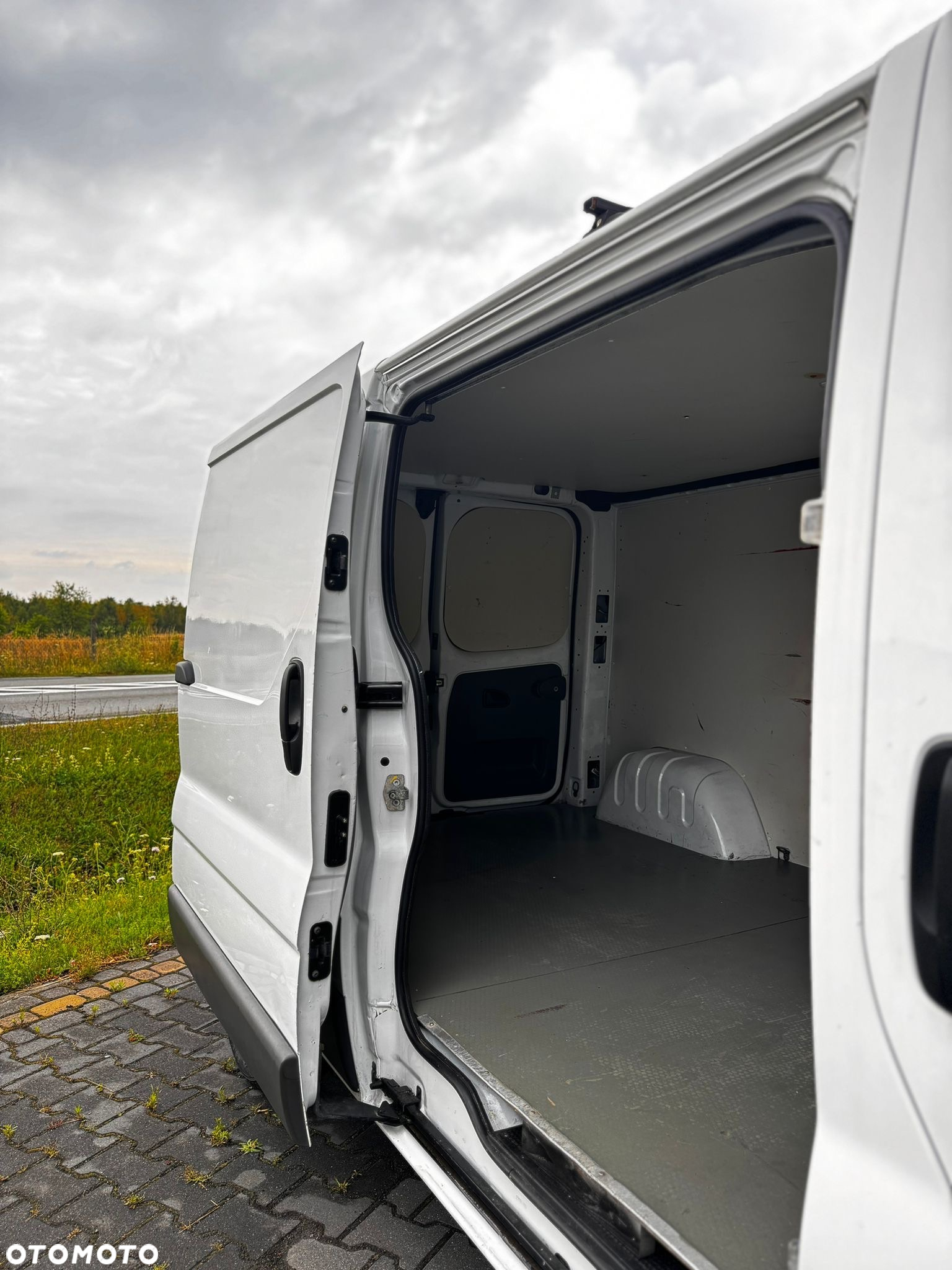 Nissan Primaster - 11