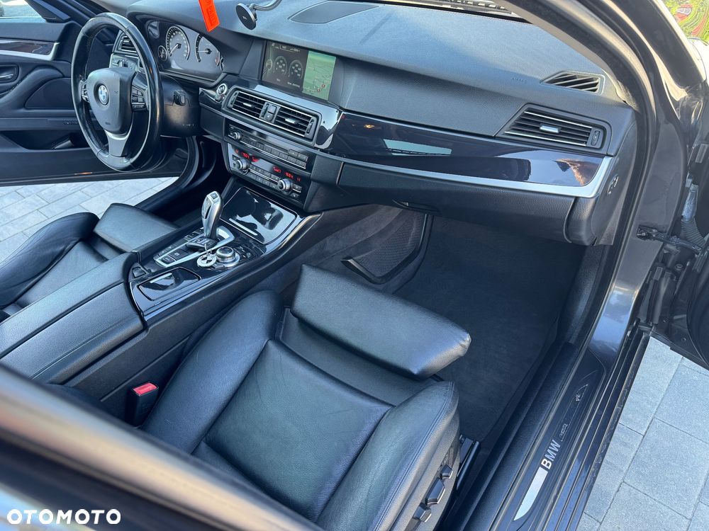 BMW Seria 5 530d xDrive - 23