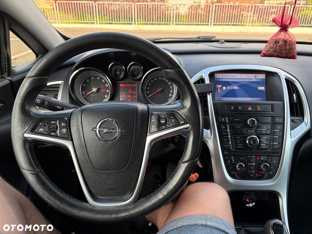 Opel Astra 1.4 Turbo - 8