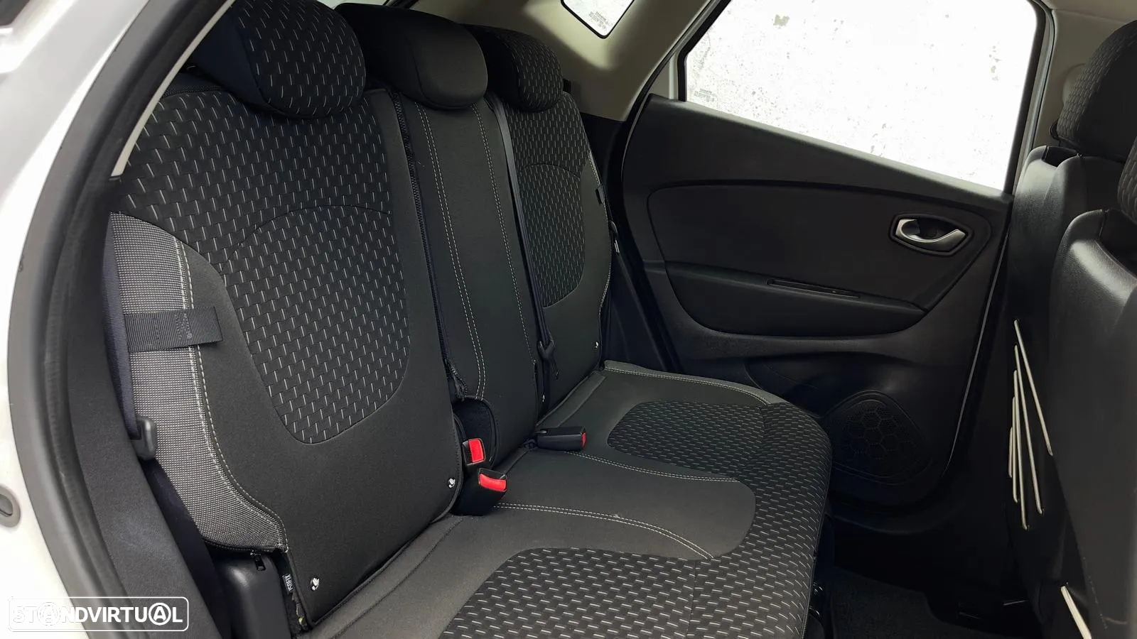 Renault Captur (ENERGY) TCe 90 INTENS - 26