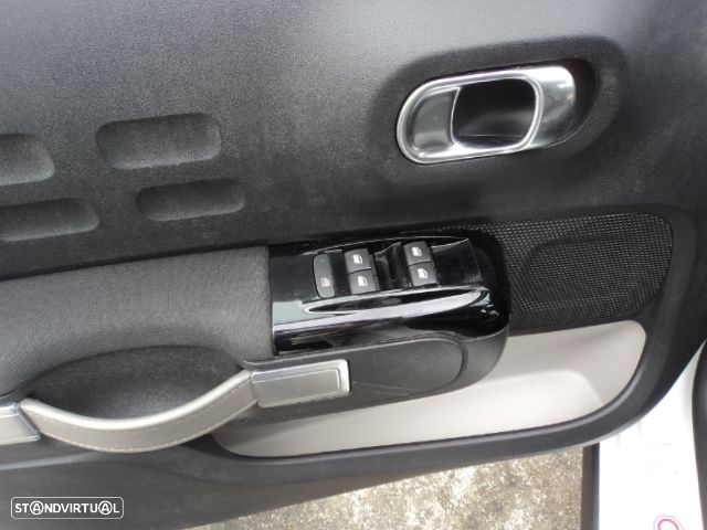 Citroën C3 1.2 PureTech Shine - 16