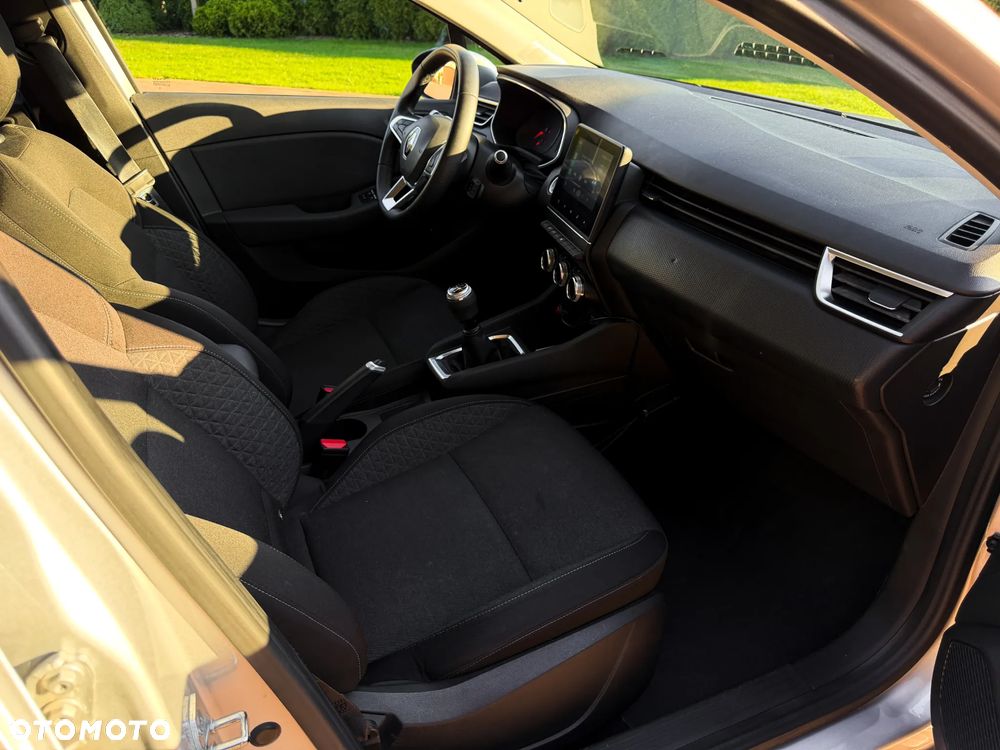 Renault Clio TCe 100 BUSINESS EDITION - 30