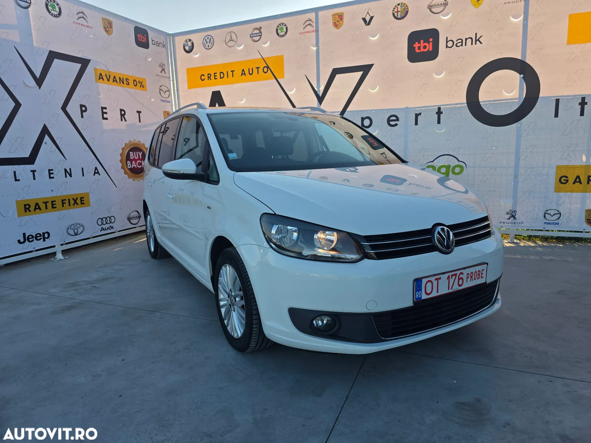 Volkswagen Touran 1.6 TDI DPF BlueMotion Technology DSG Cup - 2