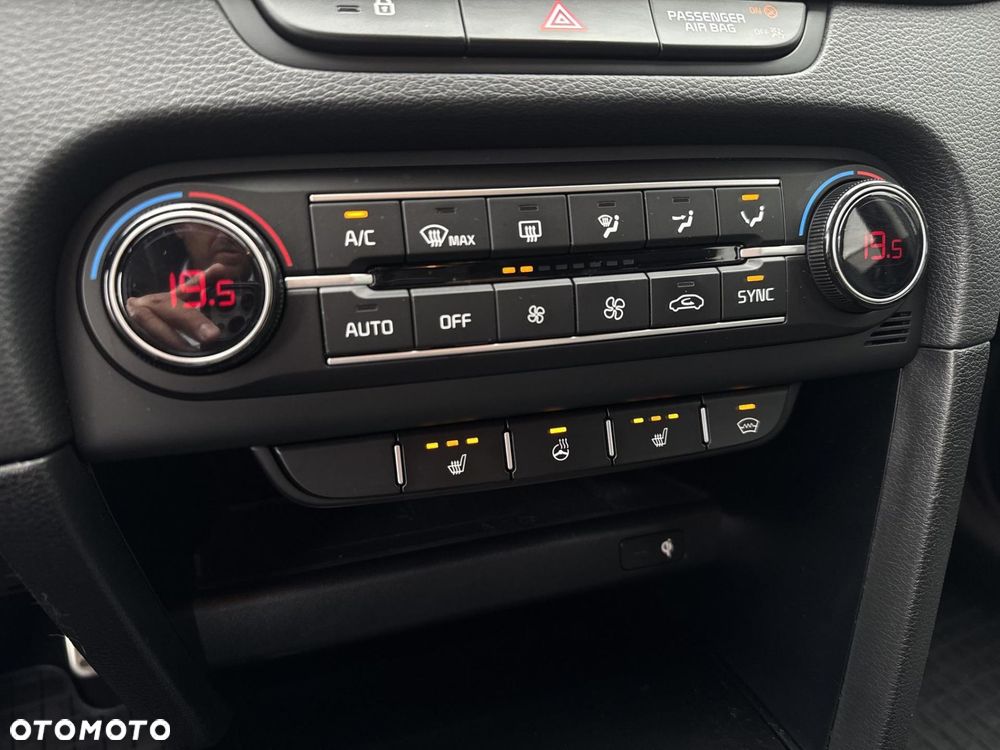 Kia Ceed 1.5 T-GDI L Business Line DCT - 23