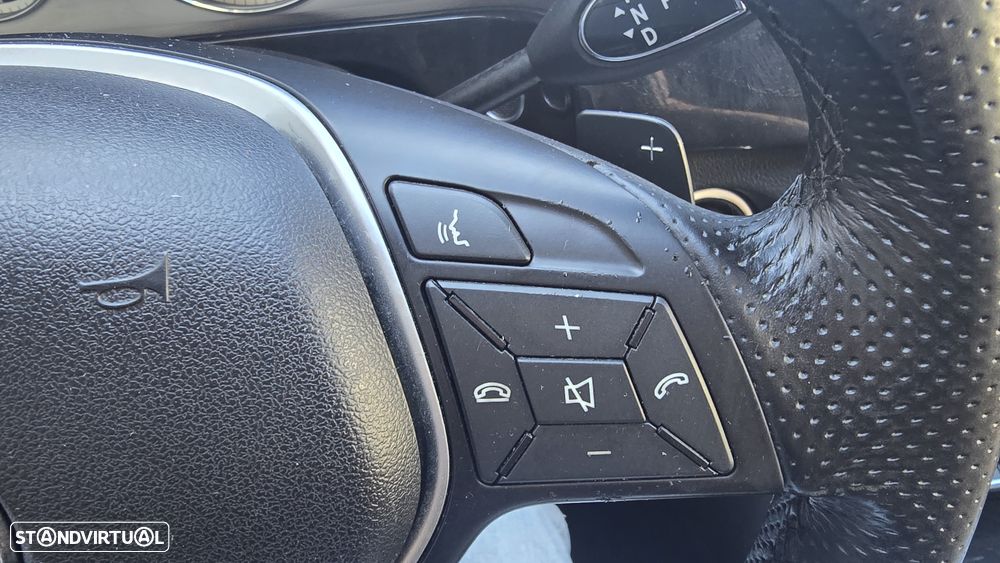 Mercedes-Benz E 300 Bluetec Hybrid Avantgarde - 33