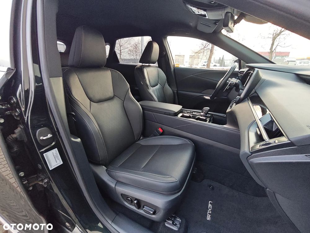 Lexus RX 350h F Sport Design - 13