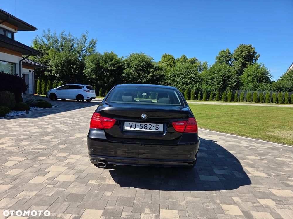 BMW Seria 3 318d DPF Edition Exclusive - 14