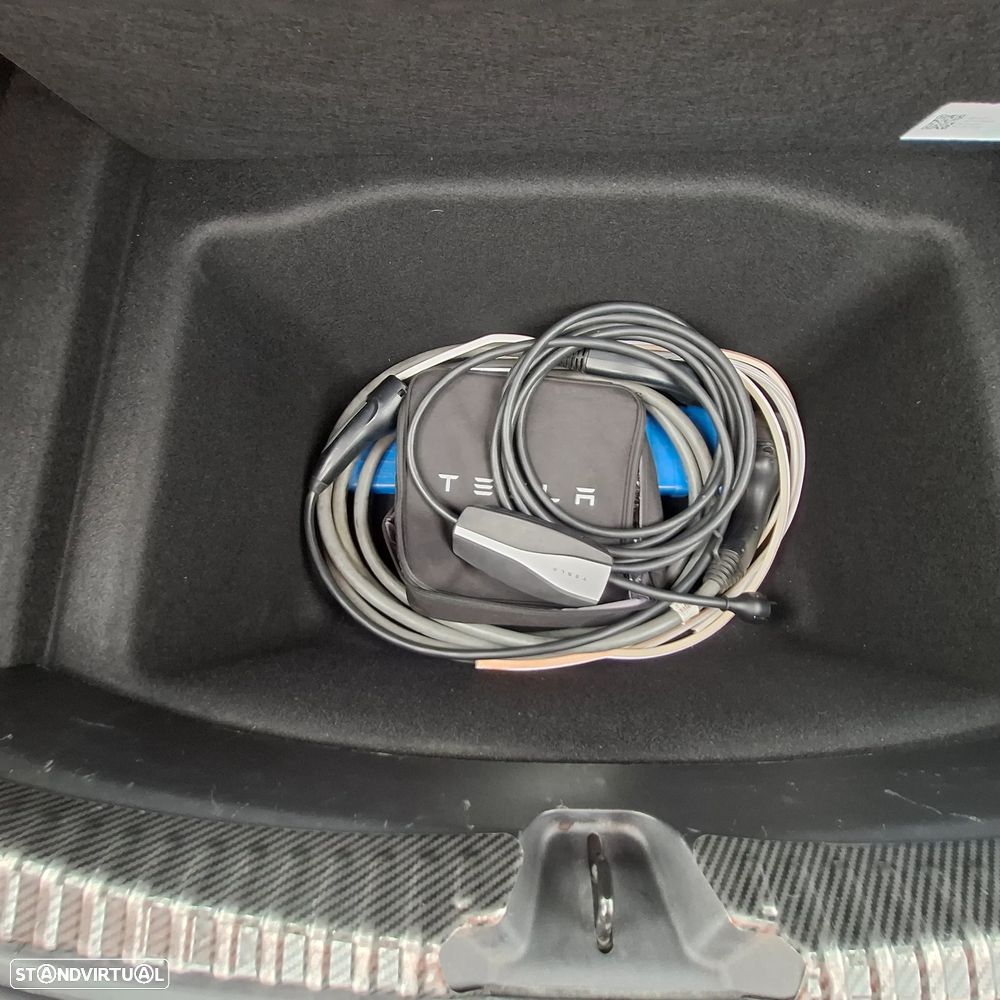 Tesla Model 3 - 12