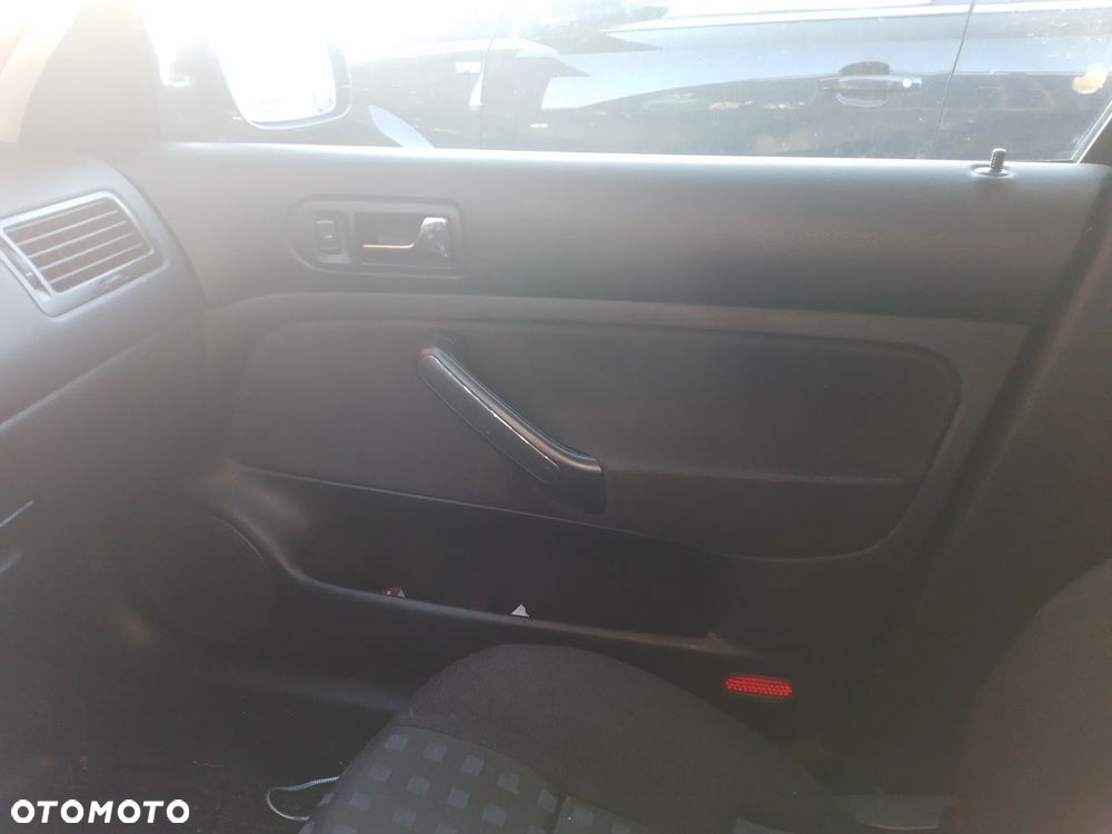 VW BORA   1.9 TDI AUY, AJM   KLAPA BAGAŻNIKA   LO41/L041 - 24