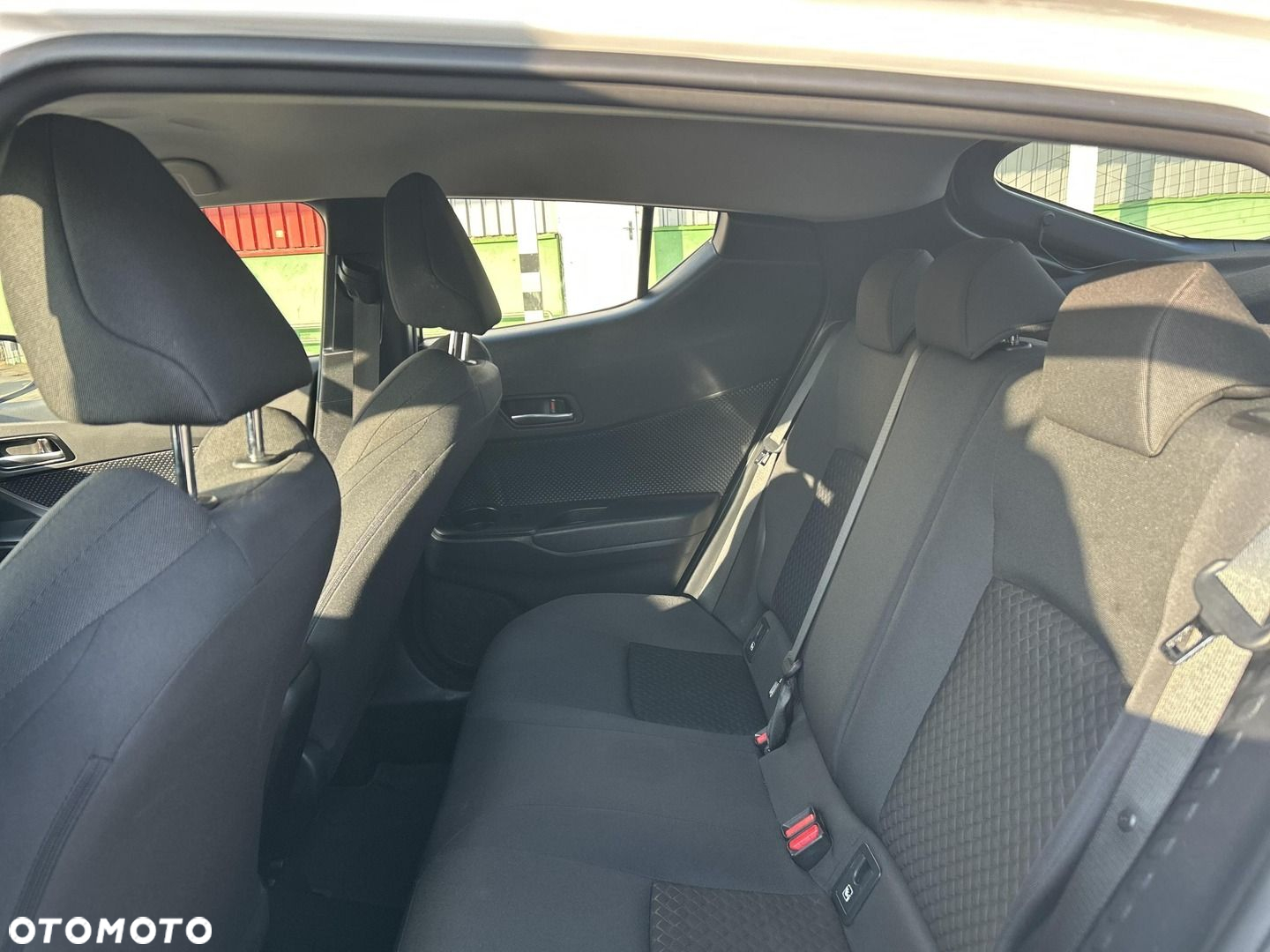 Toyota C-HR - 12