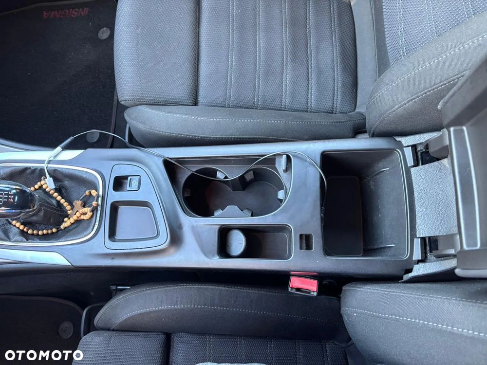 Opel Insignia 2.0 CDTI - 9