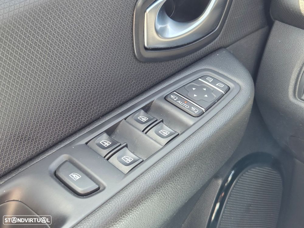 Renault Clio Sport Tourer - 23