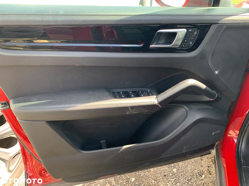 Porsche Cayenne S Tiptronic S Platinum Edition - 12