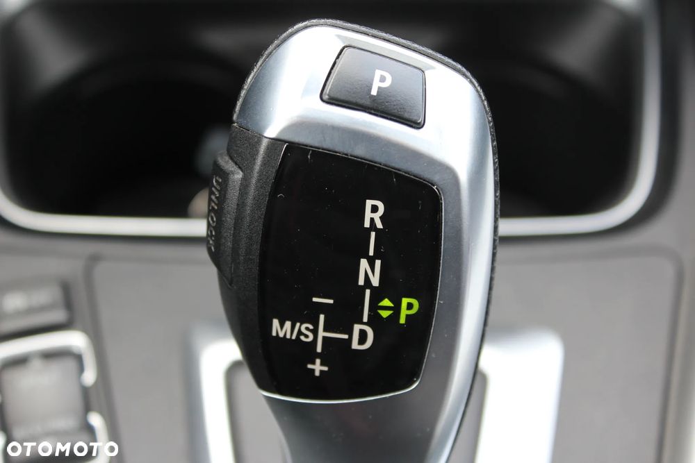 BMW Seria 3 320i Sport-Aut - 26