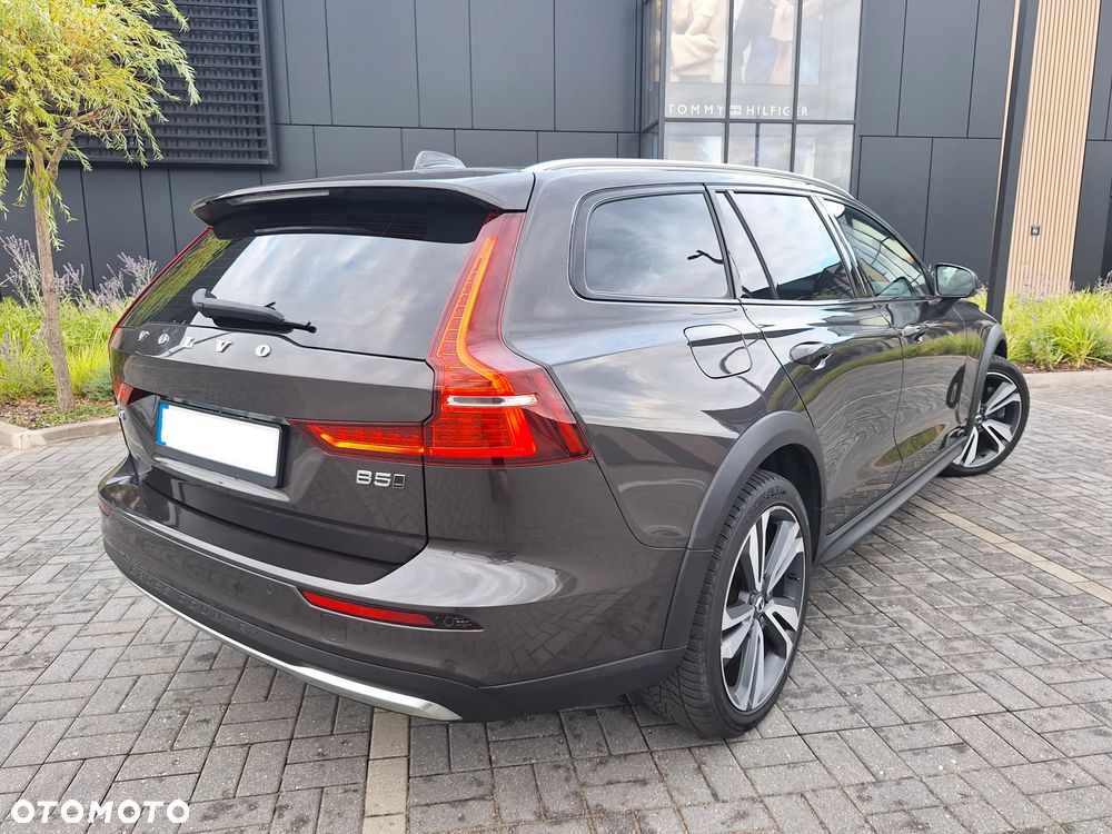 Volvo V60 Cross Country Ultimate B5 B AWD - 10
