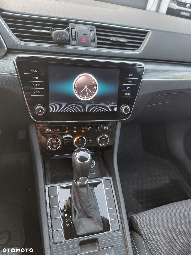 Skoda Superb 2.0 TSI Ambition DSG - 12