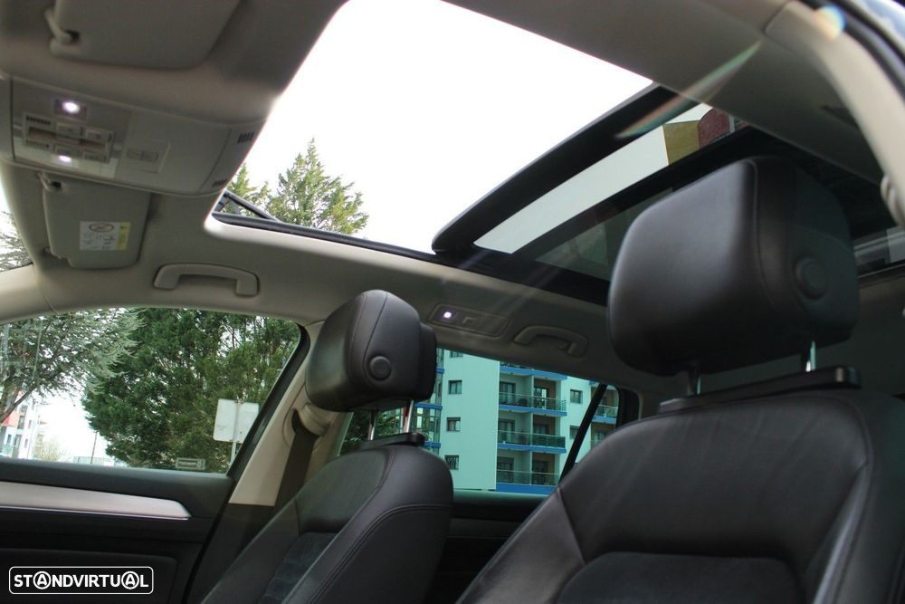 VW Passat Variant 1.6 TDI Highline DSG - 46