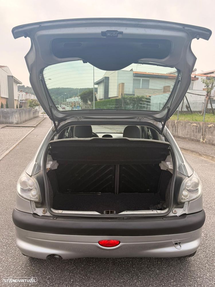 Peugeot 206 1.1 Color Line - 6