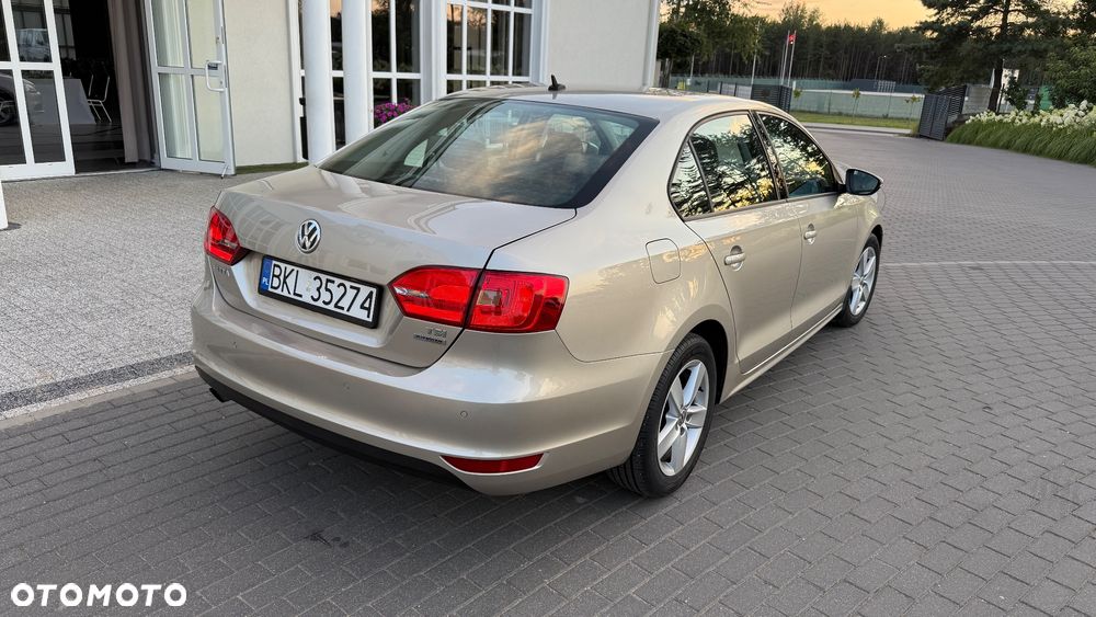 Volkswagen Jetta 1.2 TSI Trendline Optimum - 7