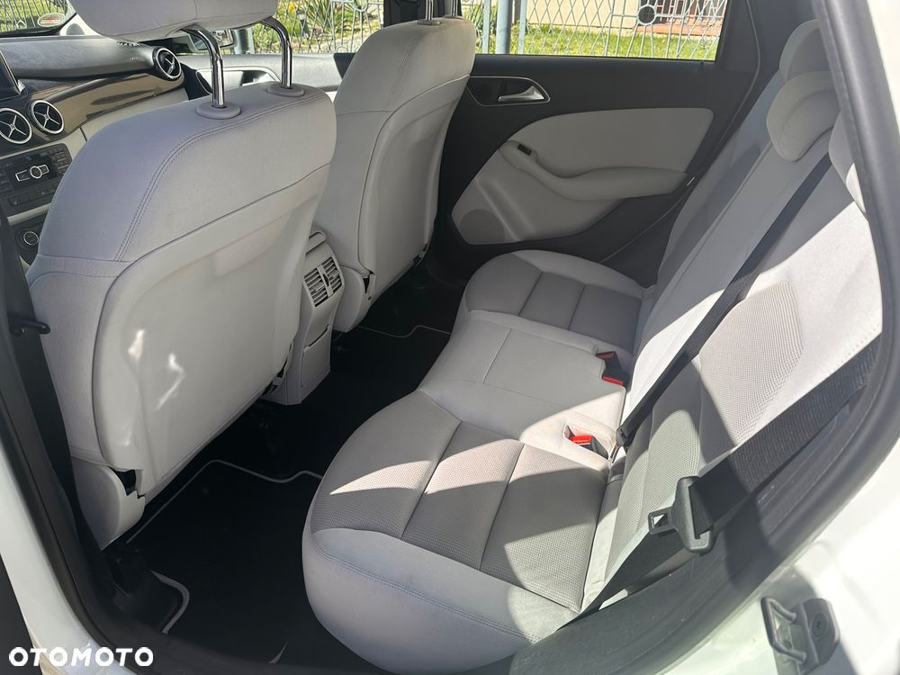 Mercedes-Benz Klasa B 180 CDI BlueEFFICIENCY Edition - 9