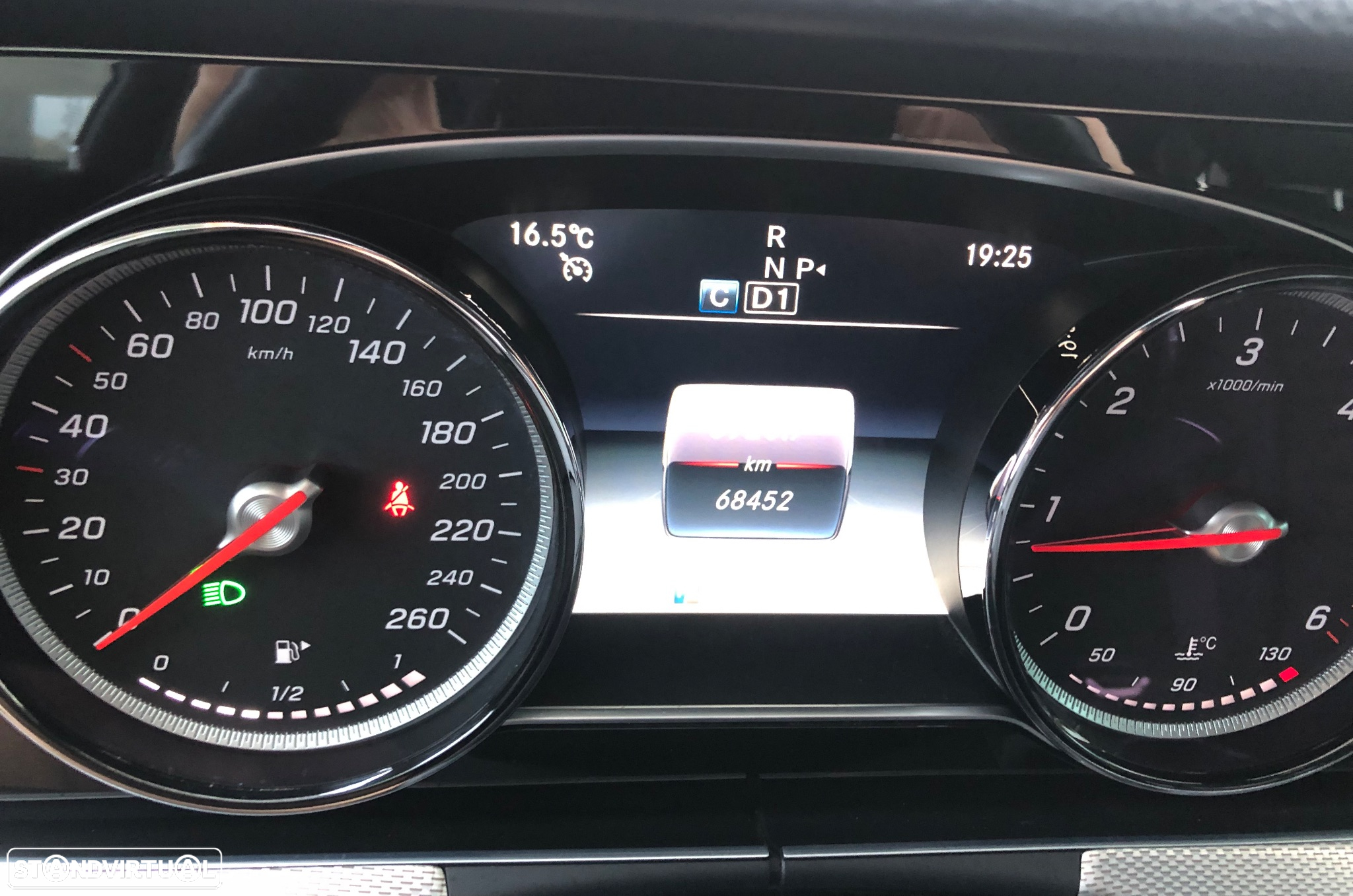 Mercedes-Benz E 220 d Exclusive - 17