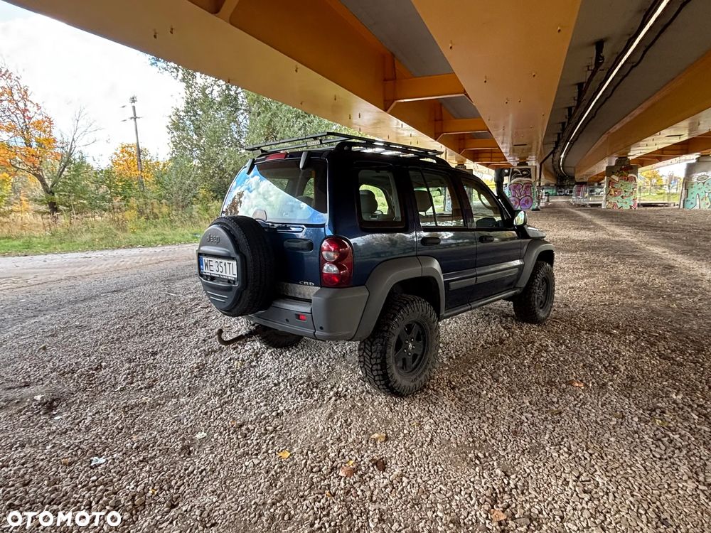 Jeep Cherokee - 36