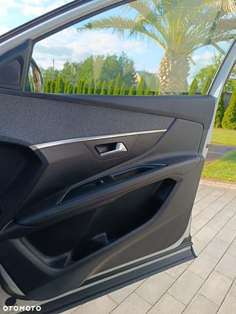 Peugeot 3008 1.6 PureTech GPF Allure S&S EAT8 - 7