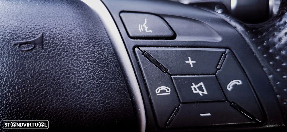 Mercedes-Benz E 250 BlueTEC 4Matic 7G-TRONIC Avantgarde - 21