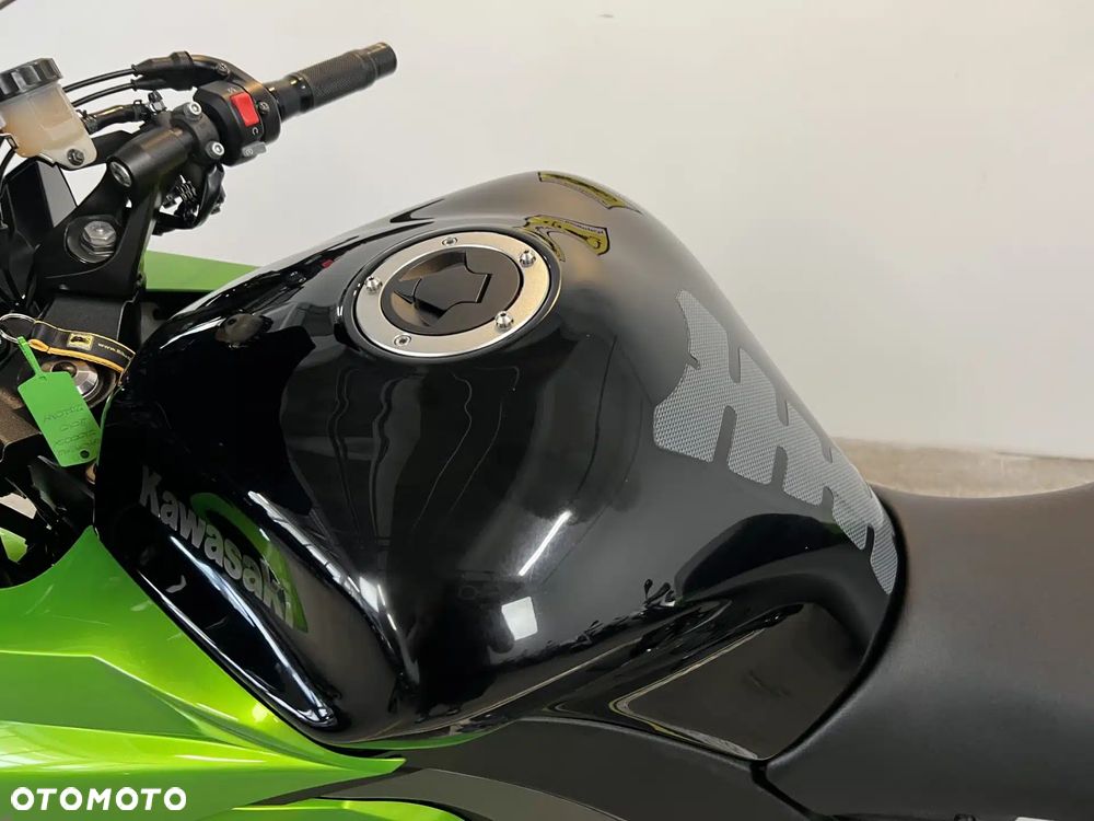 Kawasaki Z - 17