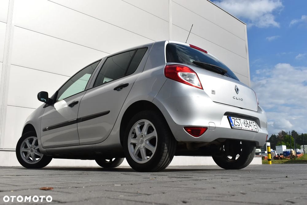 Renault Clio - 20