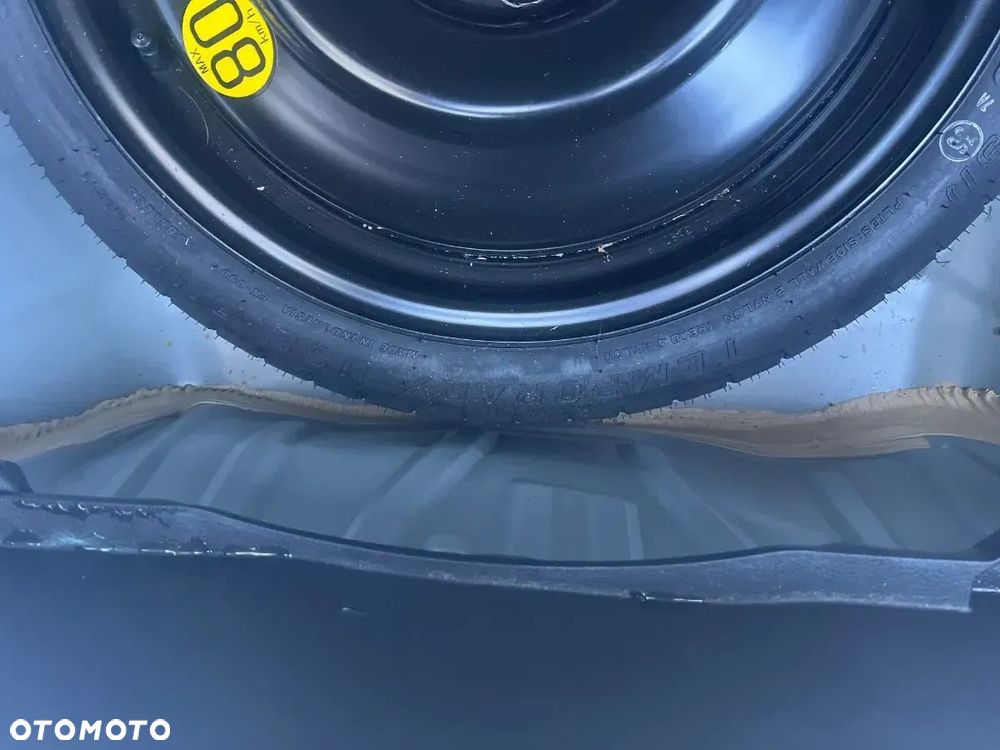 Toyota Corolla 1.6 Comfort - 31