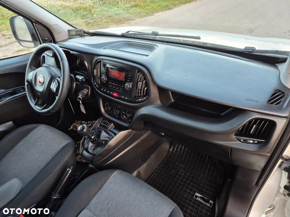 Fiat DOBLO 1.6 DIESEL 105KM MAXI LONG CHŁODNIA MROŹNIA LAMAR THERMO KING V200S MAX WYJSCIE 230V SALON PL 2017R - 28