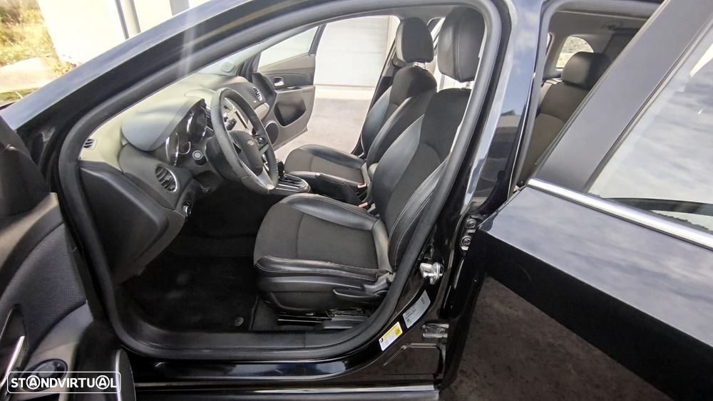 Chevrolet Cruze SW 1.7 VCDi LTZ - 11