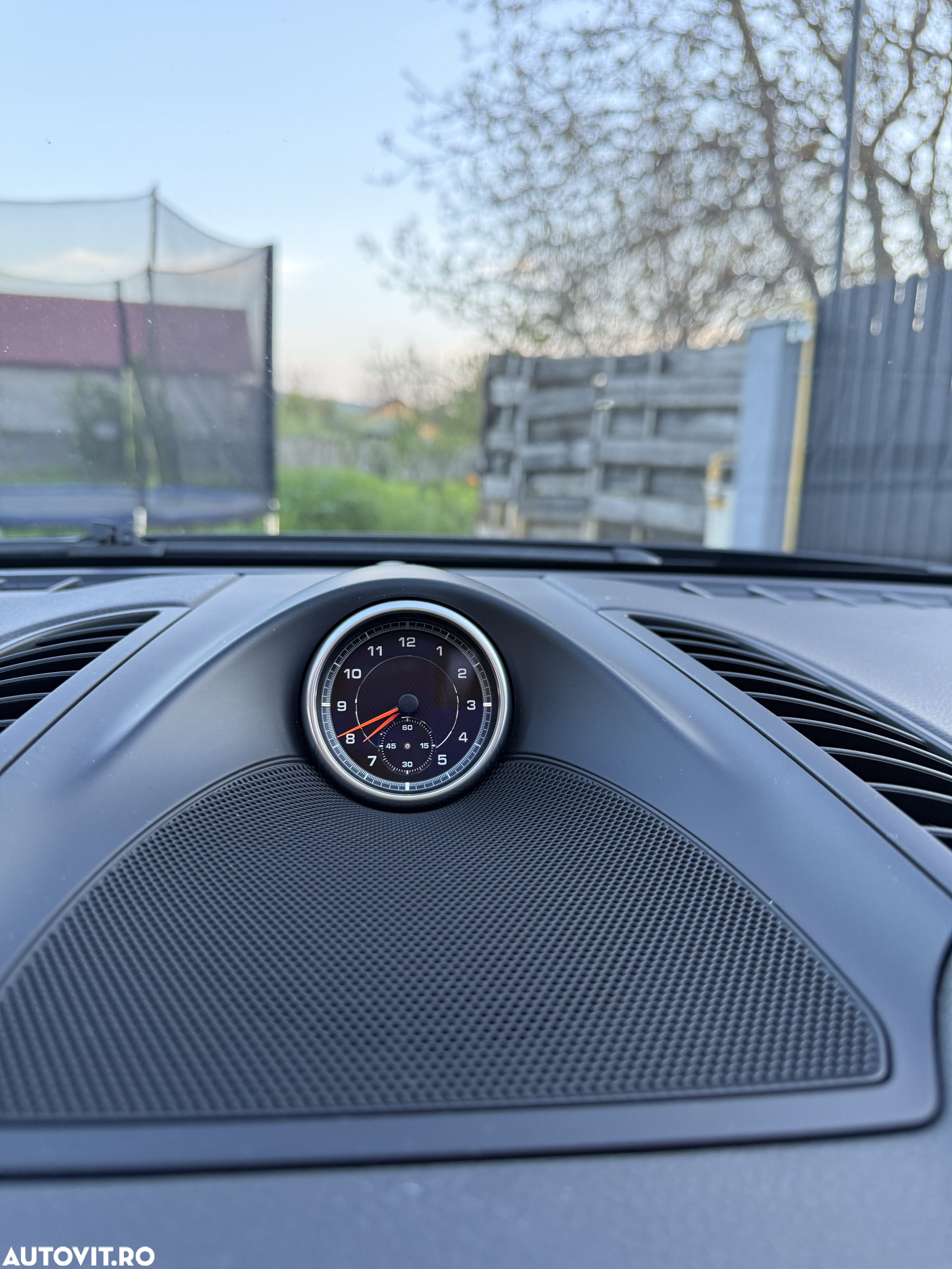Porsche Cayenne 3.0 L - 16