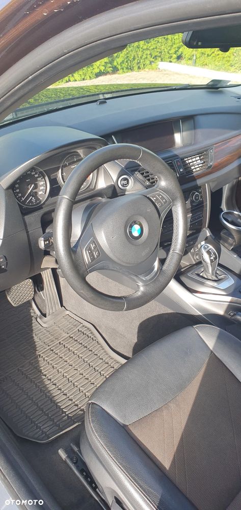 BMW X1 xDrive20d - 10