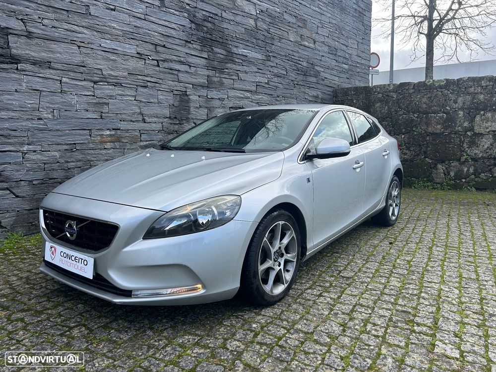Volvo V40 2.0 D2 Momentum Eco - 2